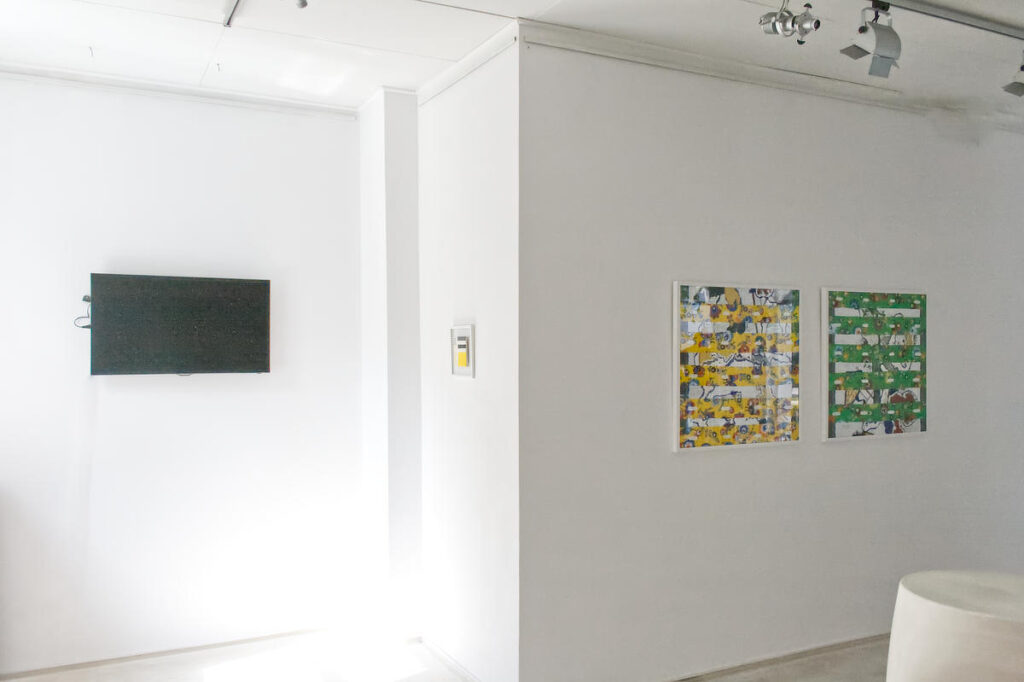 Zdjęcie sali z wystawy Płynna Pamięć Marco Angeliniego